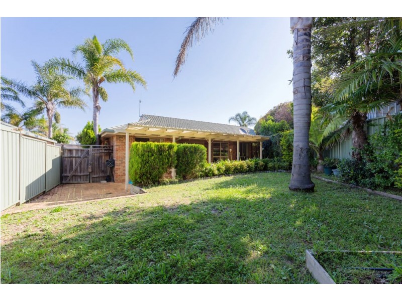 1/7 Paradise Close, Old Bar NSW 2430