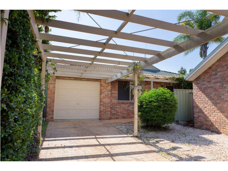 1/7 Paradise Close, Old Bar NSW 2430
