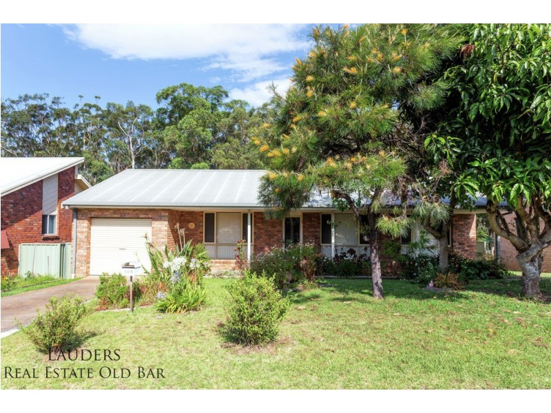 106 Waterman Street, Old Bar NSW 2430