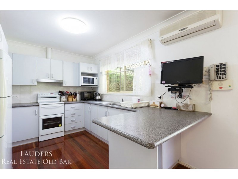 106 Waterman Street, Old Bar NSW 2430