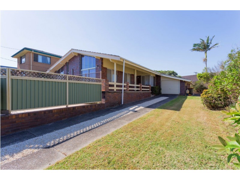 3 Smith Street, Old Bar NSW 2430