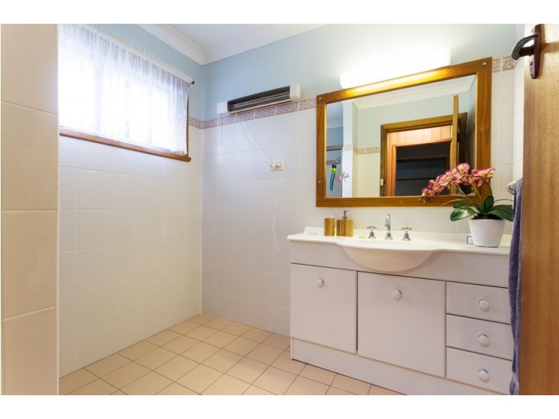 3 Smith Street, Old Bar NSW 2430