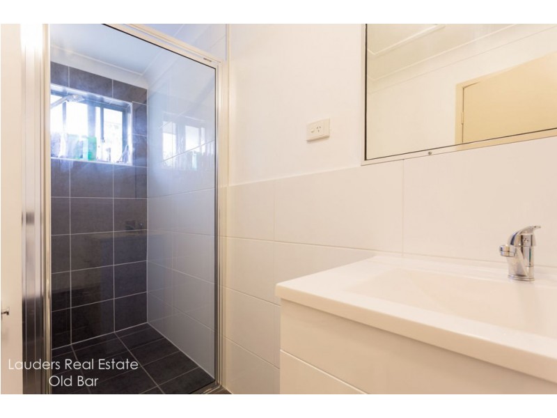 3/26 Old Bar Road, Old Bar NSW 2430