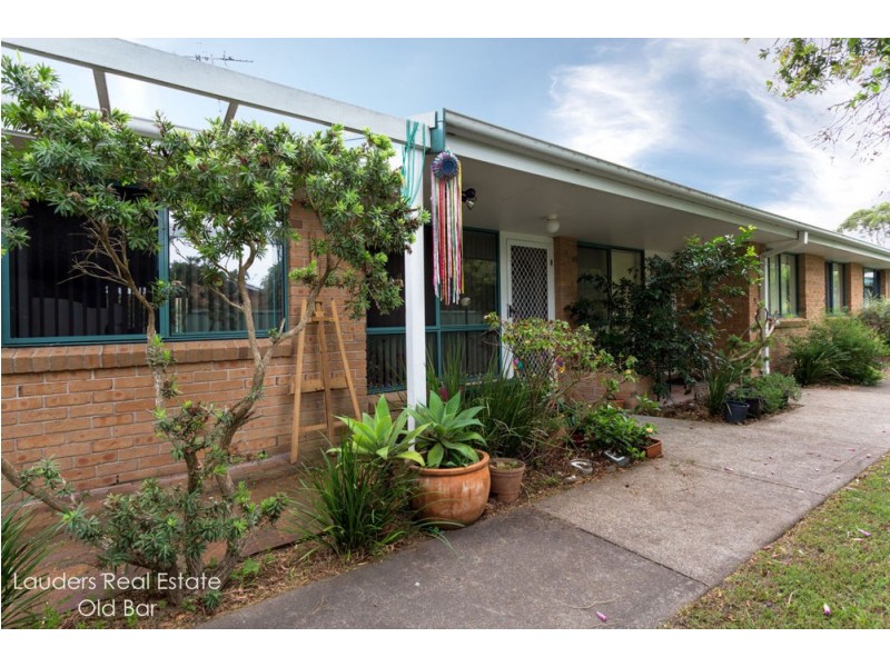 3/26 Old Bar Road, Old Bar NSW 2430