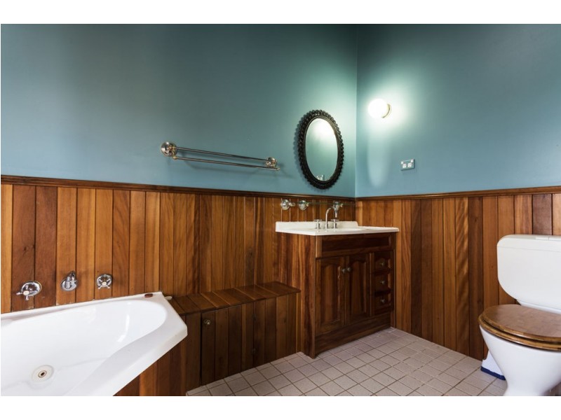 5 Laurina Close, Old Bar NSW 2430