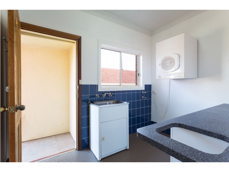 5 Laurina Close, Old Bar NSW 2430