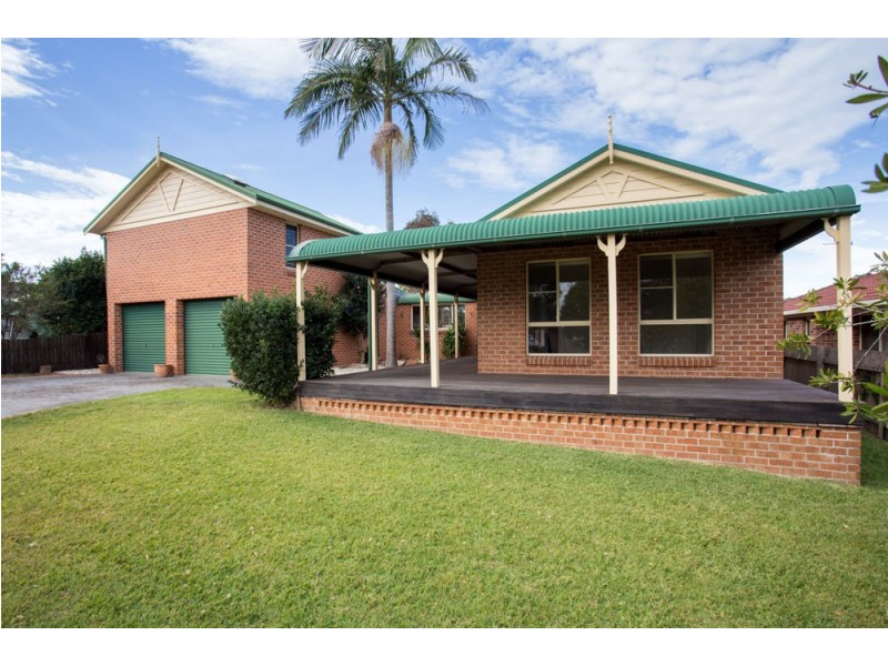 5 Laurina Close, Old Bar NSW 2430