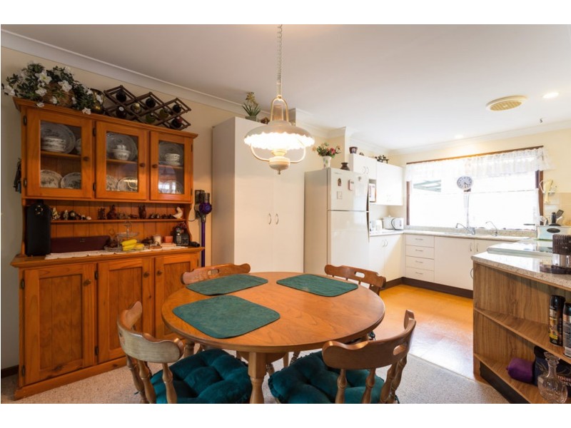 11 Gannet Crescent, Old Bar NSW 2430