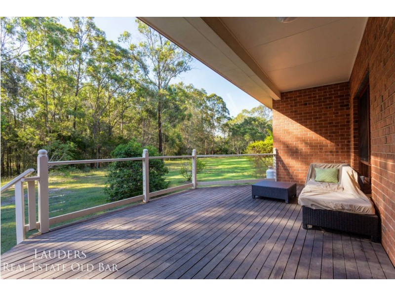 27 Manning Point Road, Old Bar NSW 2430