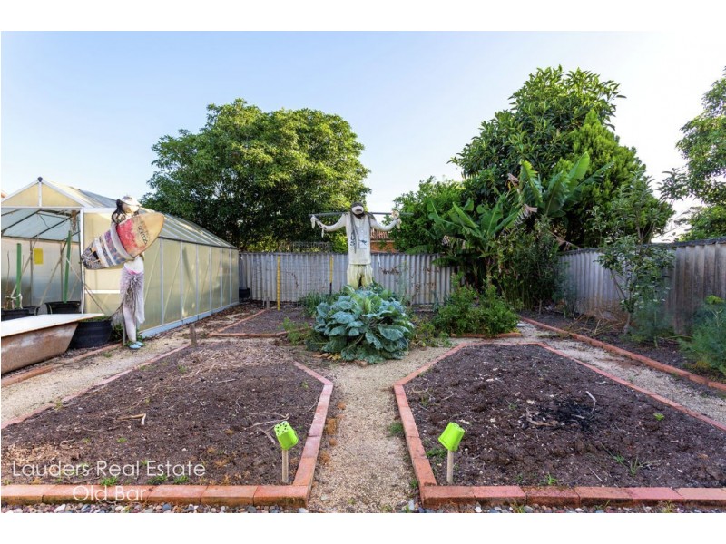 20 Old Bar Road, Old Bar NSW 2430