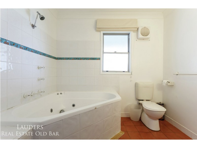 13 Ungala Road, Old Bar NSW 2430