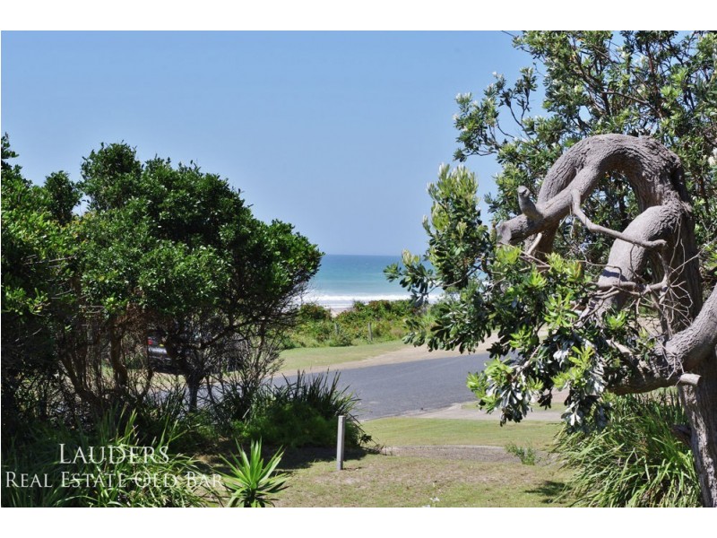 11 Pacific Parade, Old Bar NSW 2430