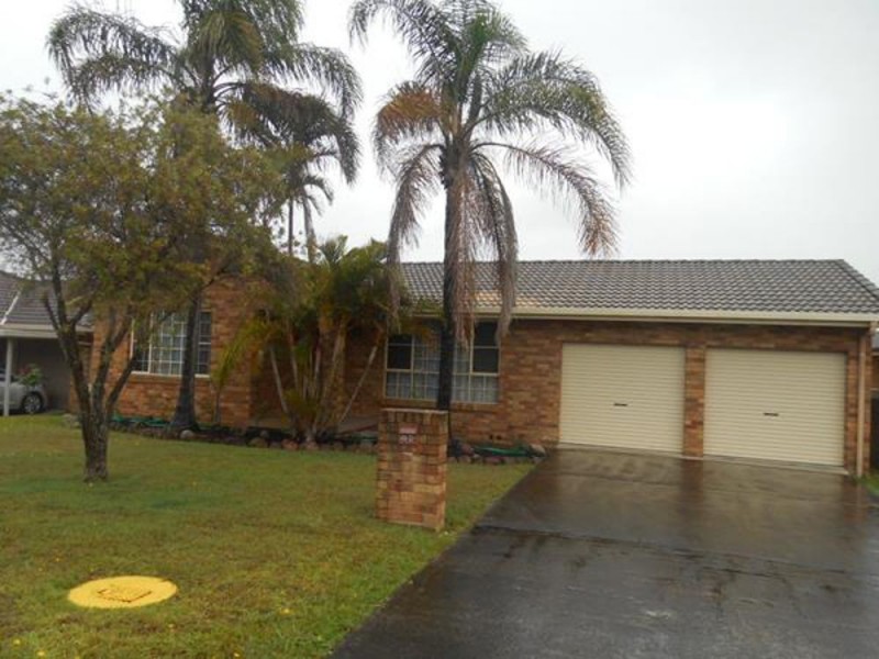 25 Gannett, Old Bar NSW 2430