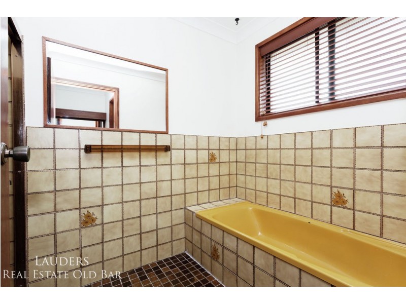 3 Suni Drive, Old Bar NSW 2430