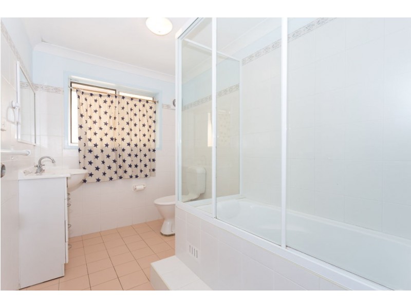 41b Pacific Parade, Old Bar NSW 2430