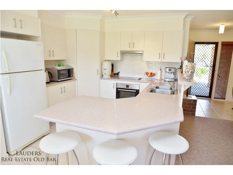 46 Medowie Road, Old Bar NSW 2430