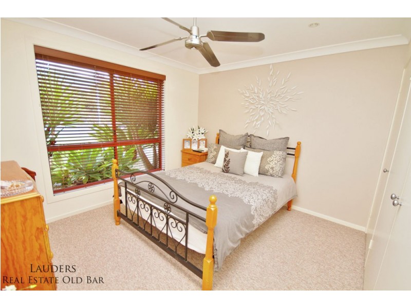 46 Medowie Road, Old Bar NSW 2430