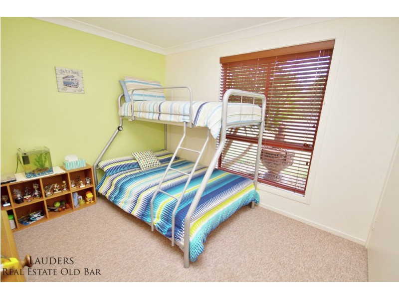 46 Medowie Road, Old Bar NSW 2430