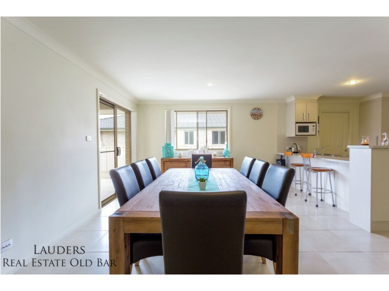 13 Flagtail Avenue, Old Bar NSW 2430