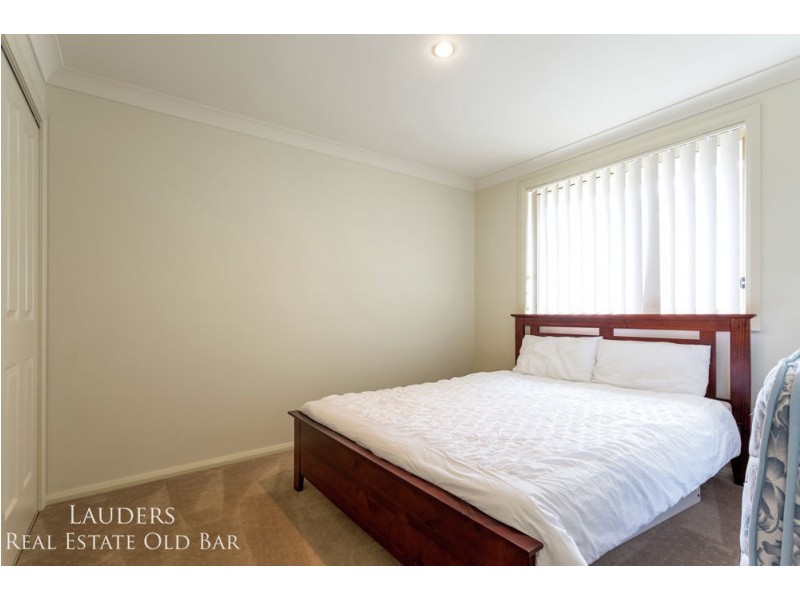 13 Flagtail Avenue, Old Bar NSW 2430