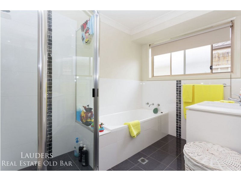 13 Flagtail Avenue, Old Bar NSW 2430