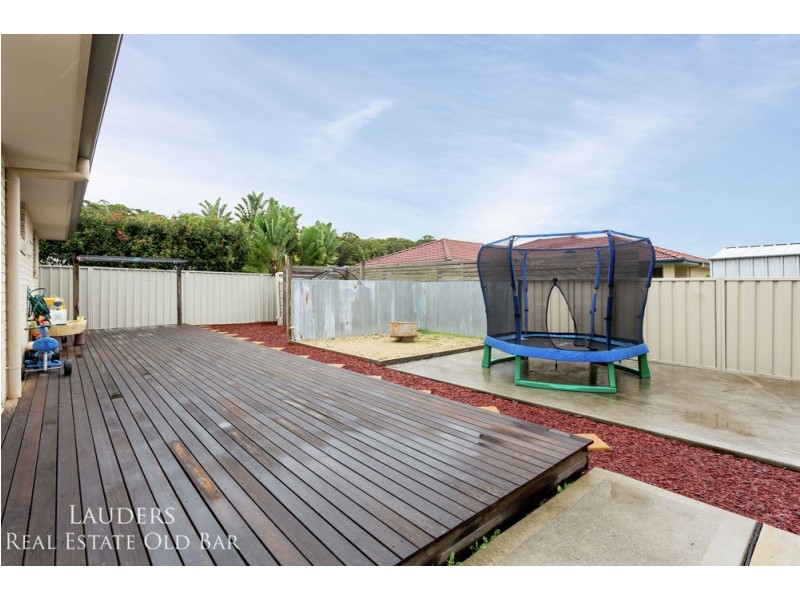 13 Flagtail Avenue, Old Bar NSW 2430