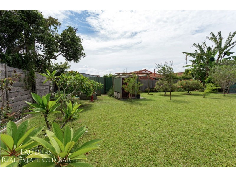 71 Waterman Street, Old Bar NSW 2430