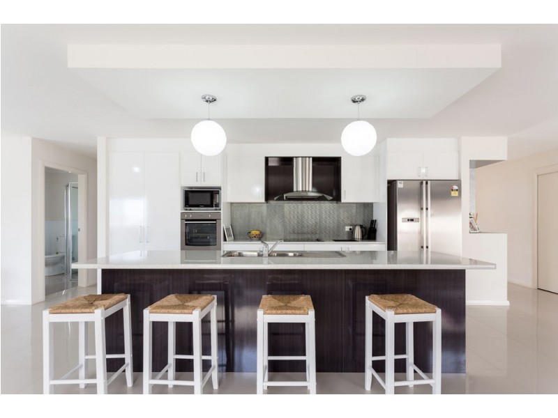 2/42 Albatross Way, Old Bar NSW 2430