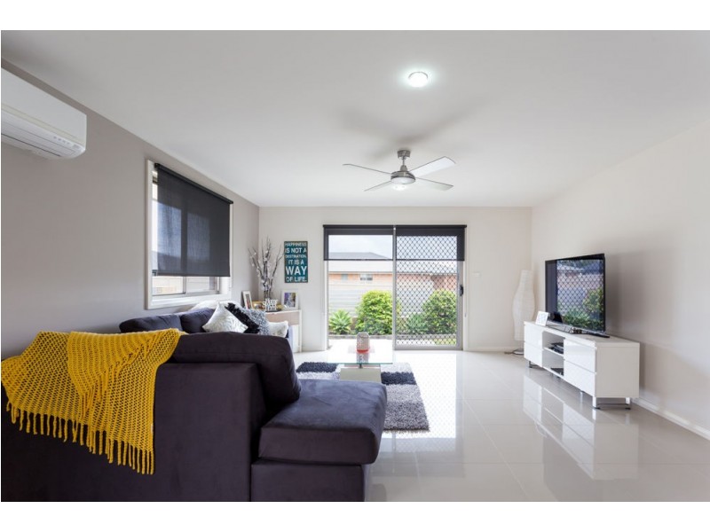 2/42 Albatross Way, Old Bar NSW 2430