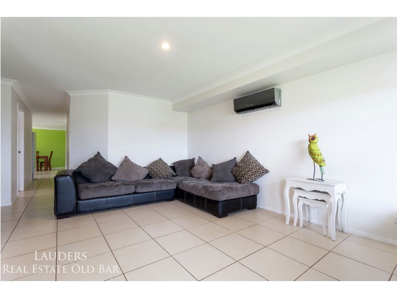 1/10 Bluehaven Drive, Old Bar NSW 2430
