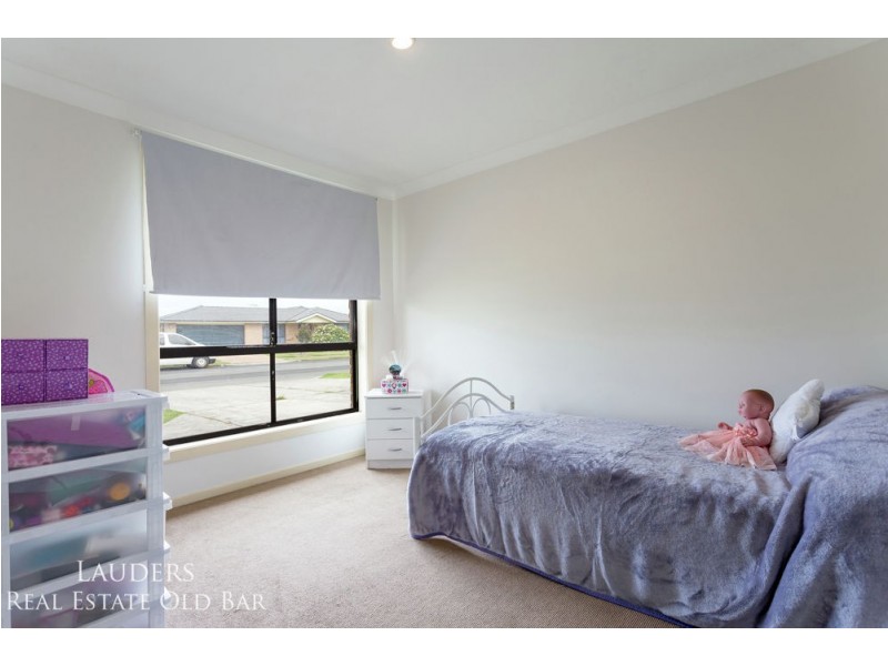 1/10 Bluehaven Drive, Old Bar NSW 2430