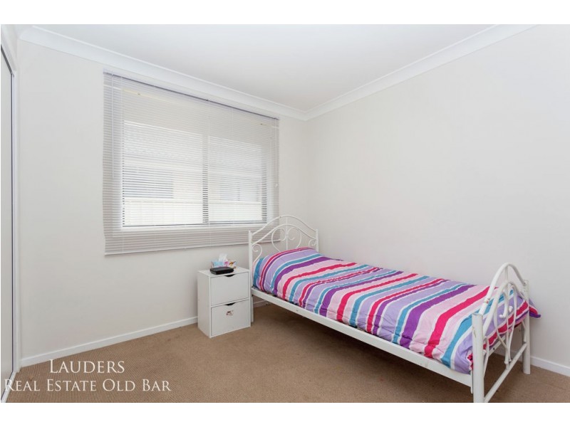 1/10 Bluehaven Drive, Old Bar NSW 2430