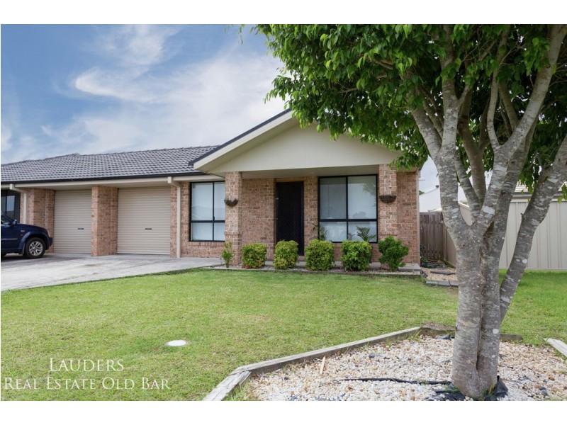 1/10 Bluehaven Drive, Old Bar NSW 2430