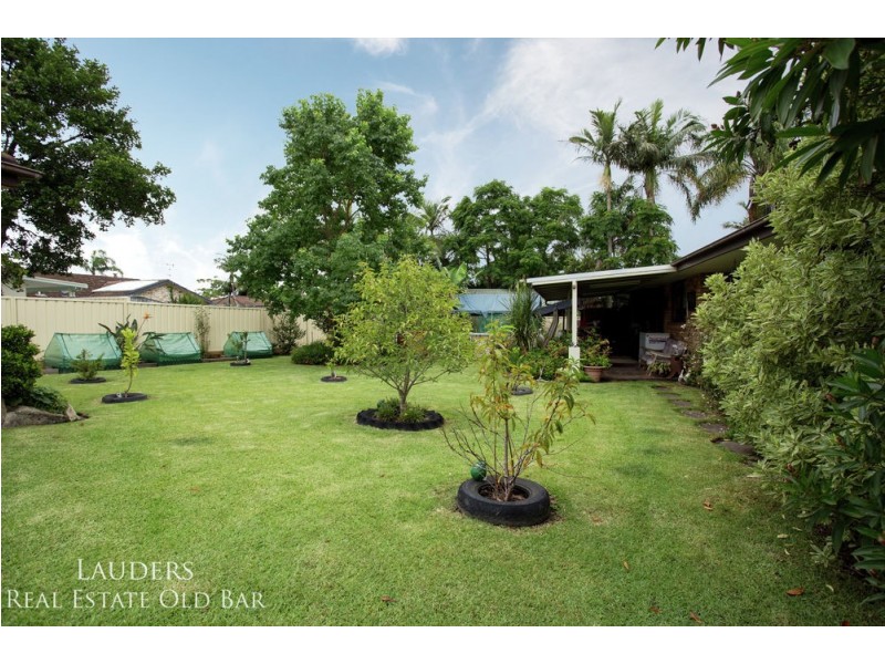 21 Casuarina Close, Old Bar NSW 2430