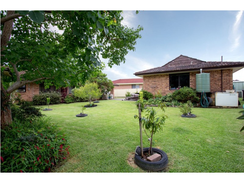 21 Casuarina Close, Old Bar NSW 2430
