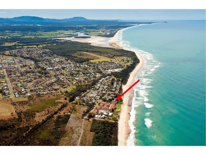 24 Lewis Street, Old Bar NSW 2430