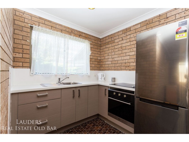 24 Lewis Street, Old Bar NSW 2430