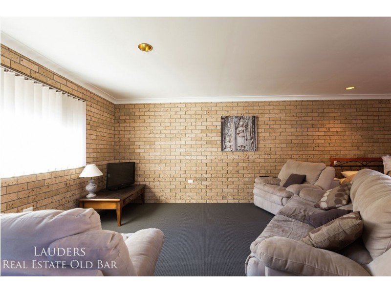 24 Lewis Street, Old Bar NSW 2430