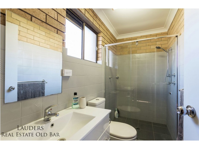 24 Lewis Street, Old Bar NSW 2430