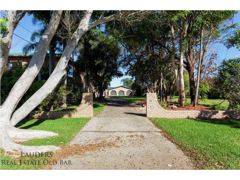 24 Lewis Street, Old Bar NSW 2430