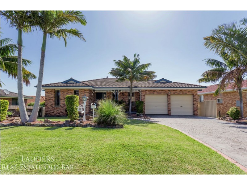 35 Molong Road, Old Bar NSW 2430