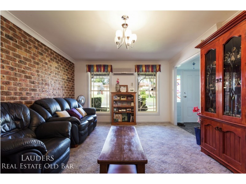 35 Molong Road, Old Bar NSW 2430