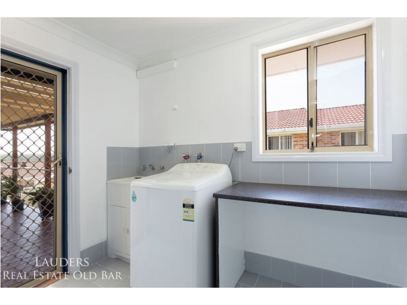 35 Molong Road, Old Bar NSW 2430