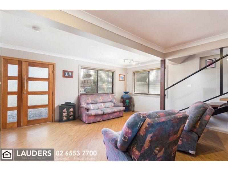 50 Hall Street, Old Bar NSW 2430