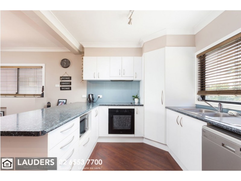 50 Hall Street, Old Bar NSW 2430