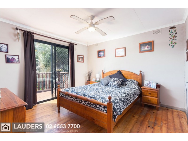 50 Hall Street, Old Bar NSW 2430