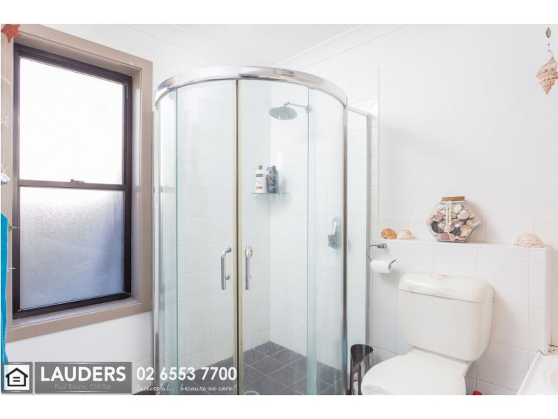 50 Hall Street, Old Bar NSW 2430