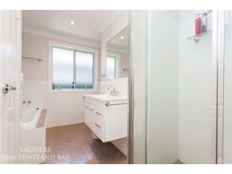 44a Bluehaven Drive, Old Bar NSW 2430