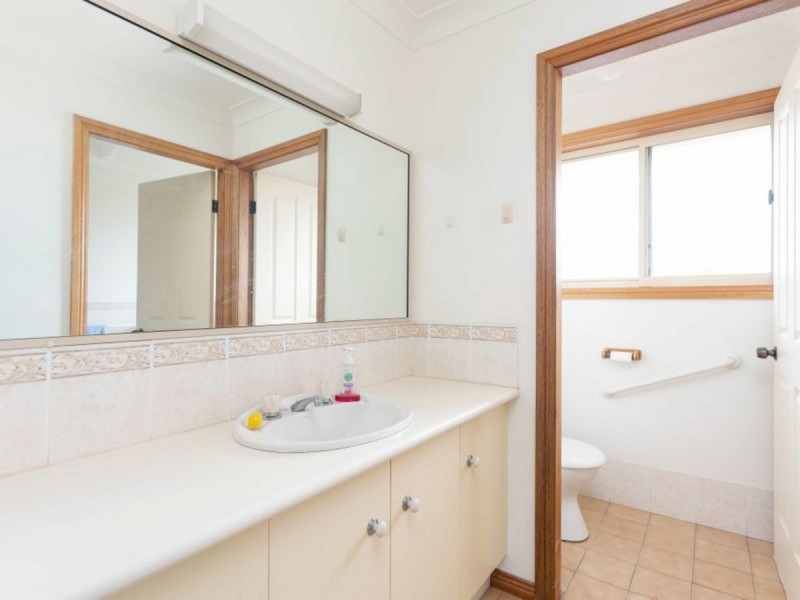 19A Molong Road, Old Bar NSW 2430