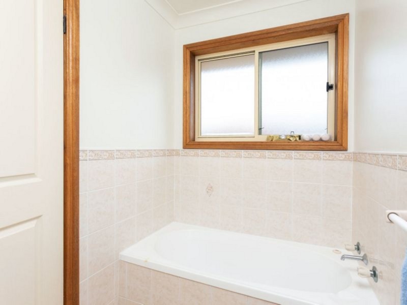 19A Molong Road, Old Bar NSW 2430
